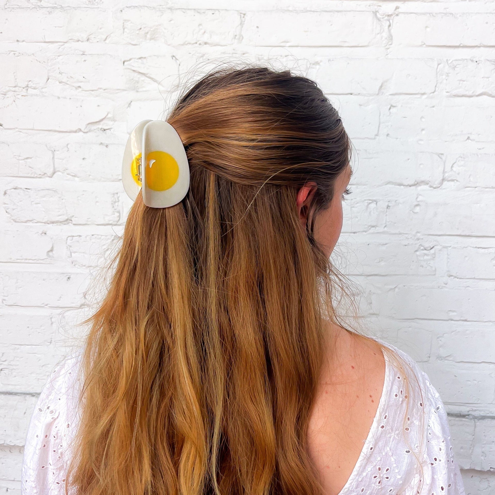 Jenny Lemons - Large Egg Hair Claw -