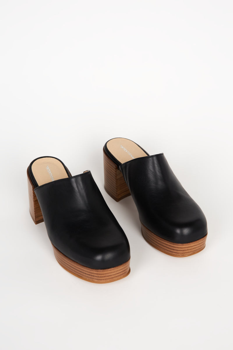 Intentionally Blank - Facts Leather Platform Clog -