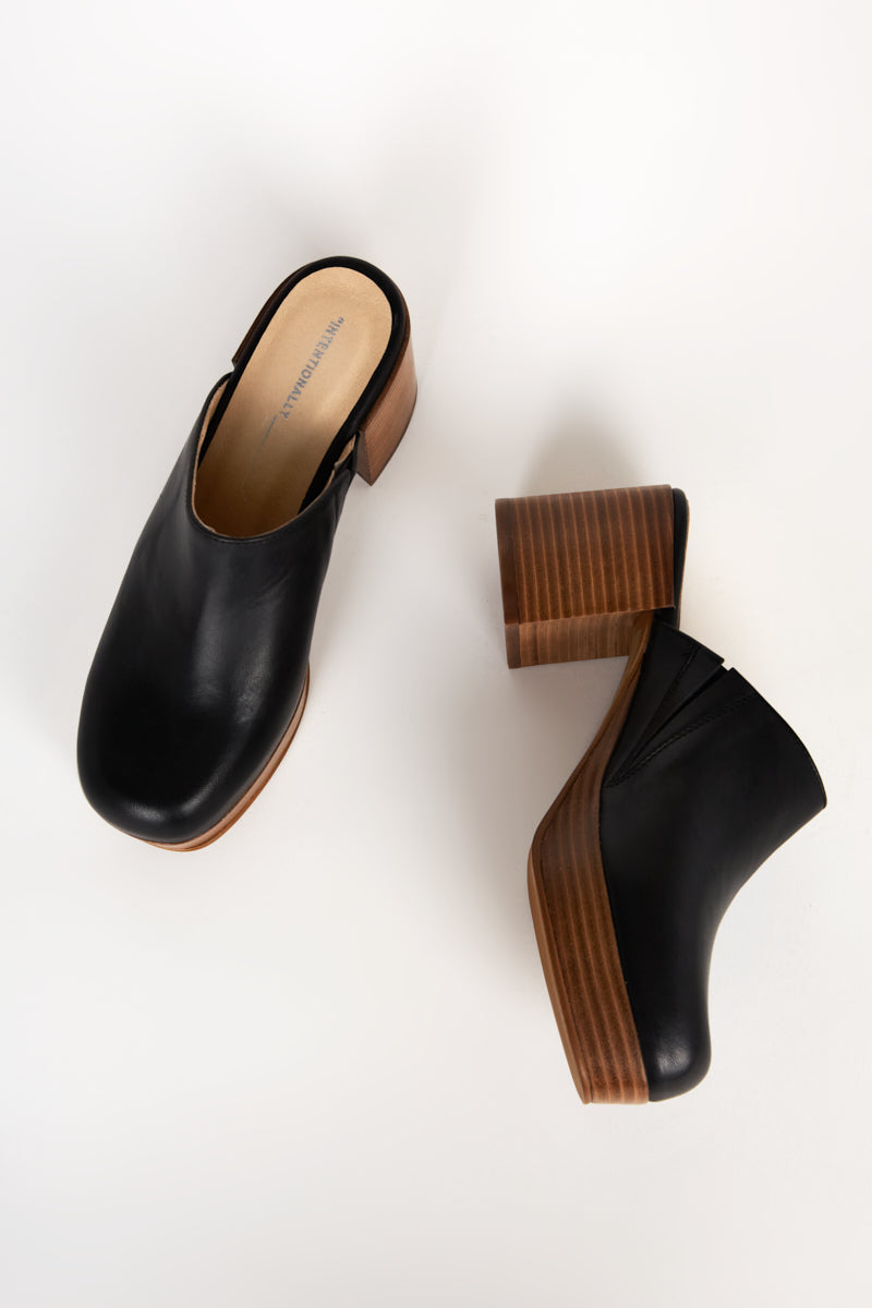 Intentionally Blank - Facts Leather Platform Clog - BLACK LEATHER