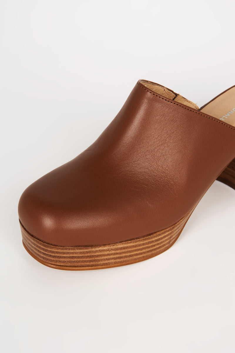 Intentionally Blank - Facts Leather Platform Clog -