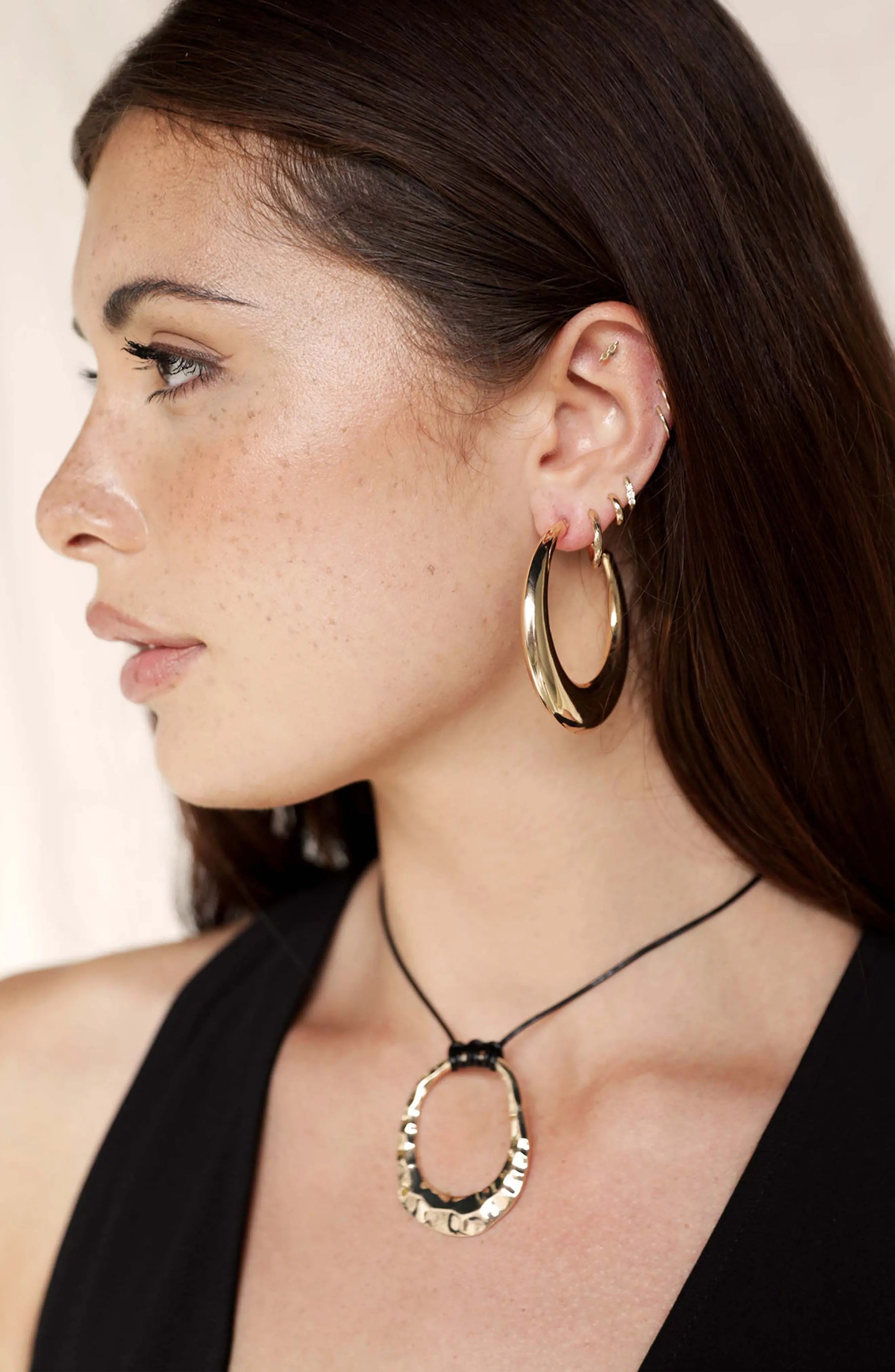 Ettika - The Essential Hoop Earring -