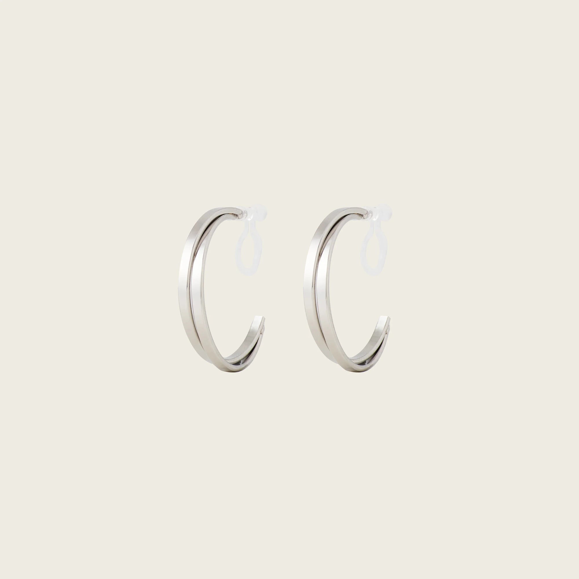 Aiori - Cassie Hoop Clip On Earrings - Silver -