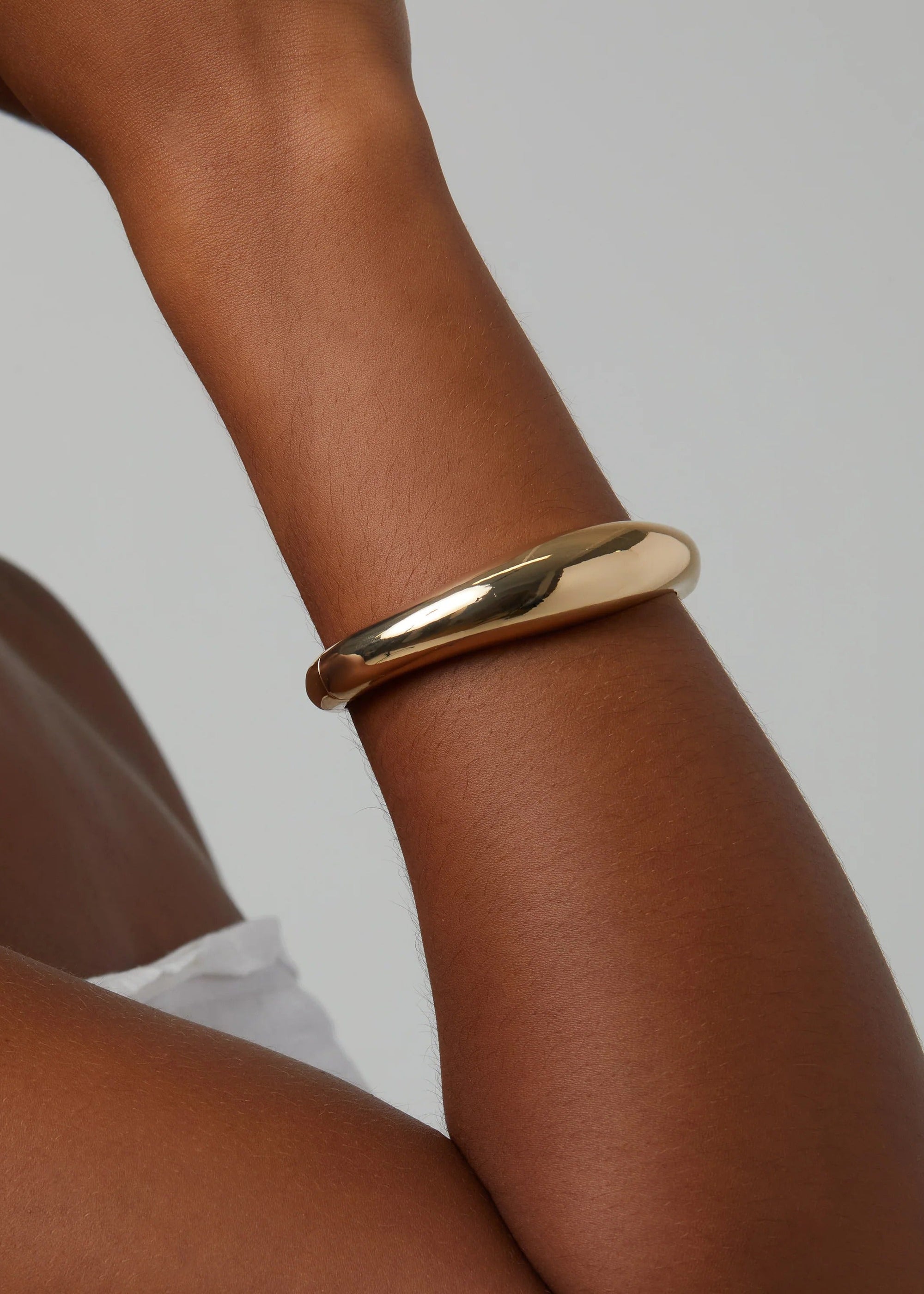 Aiori - Maeve Bangle - Gold -