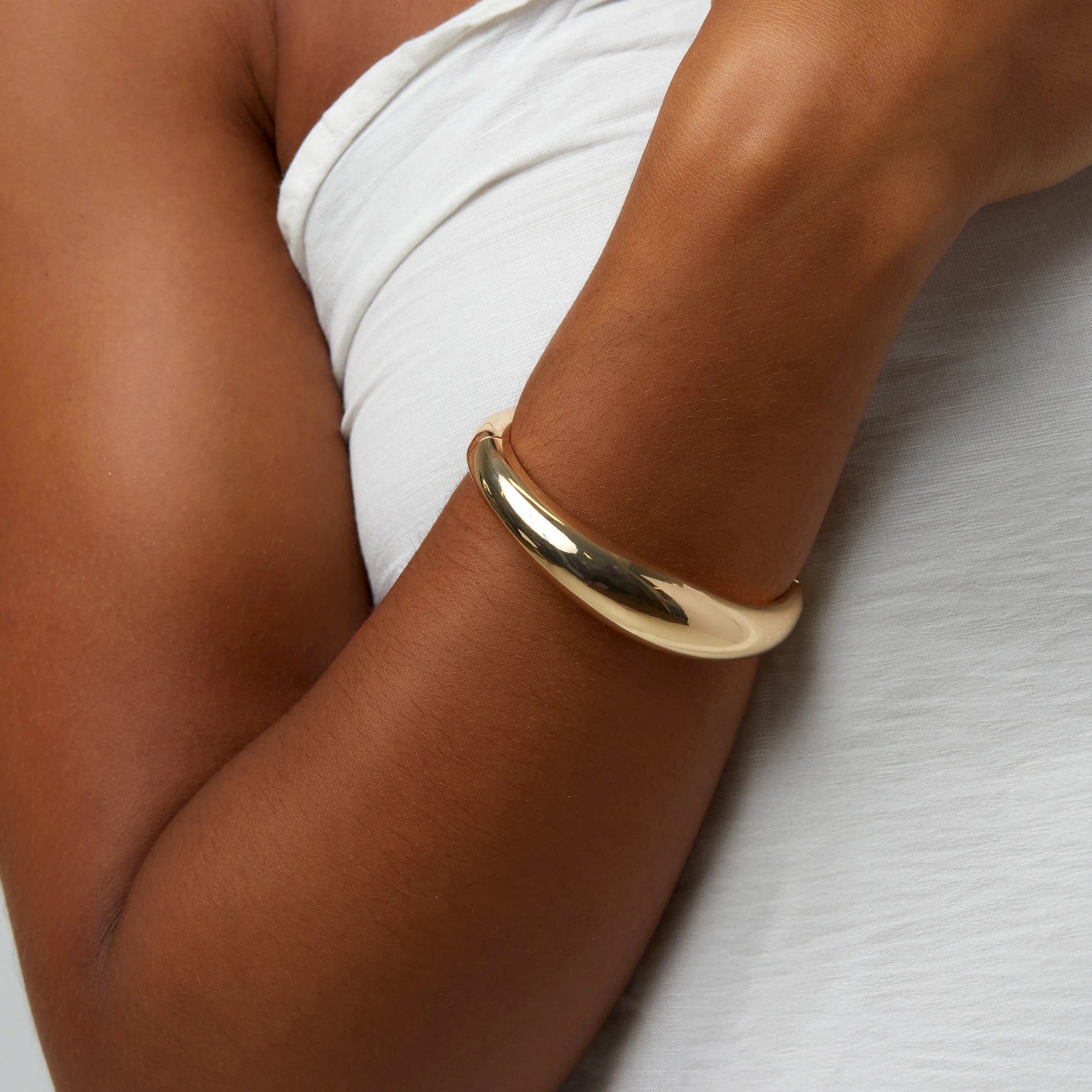 Aiori - Maeve Bangle - Gold -