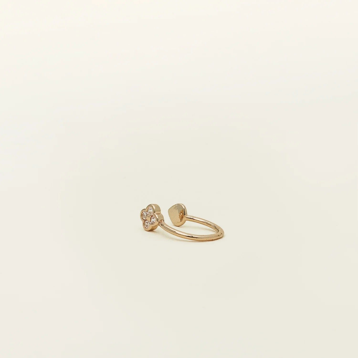 Aiori - Clover Ear Cuff - Gold -