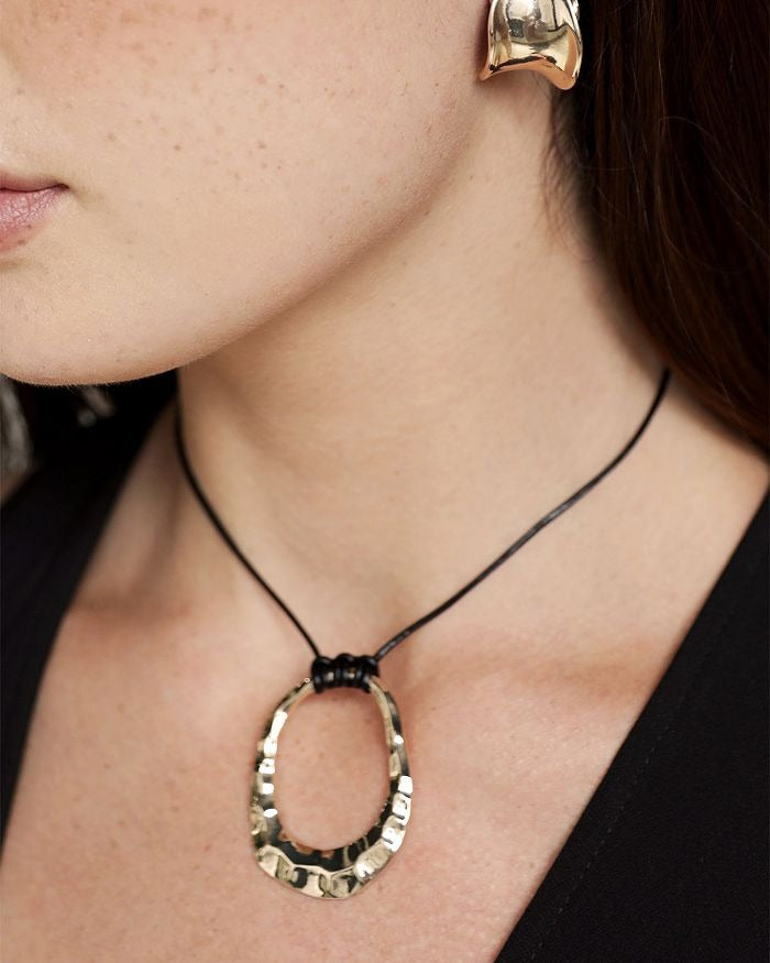 Ettika - Hammered Golden Loop Pendant 18k Gold Plated Necklace -