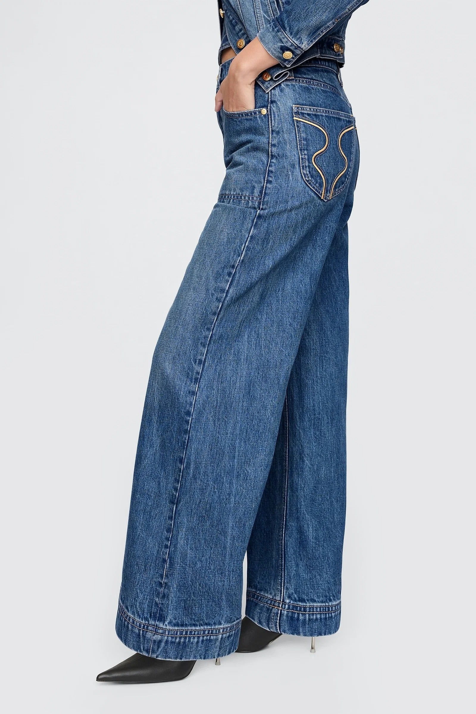 Cult Gaia x Gap - High Rise Stride Chain Jeans - Medium Indigo -