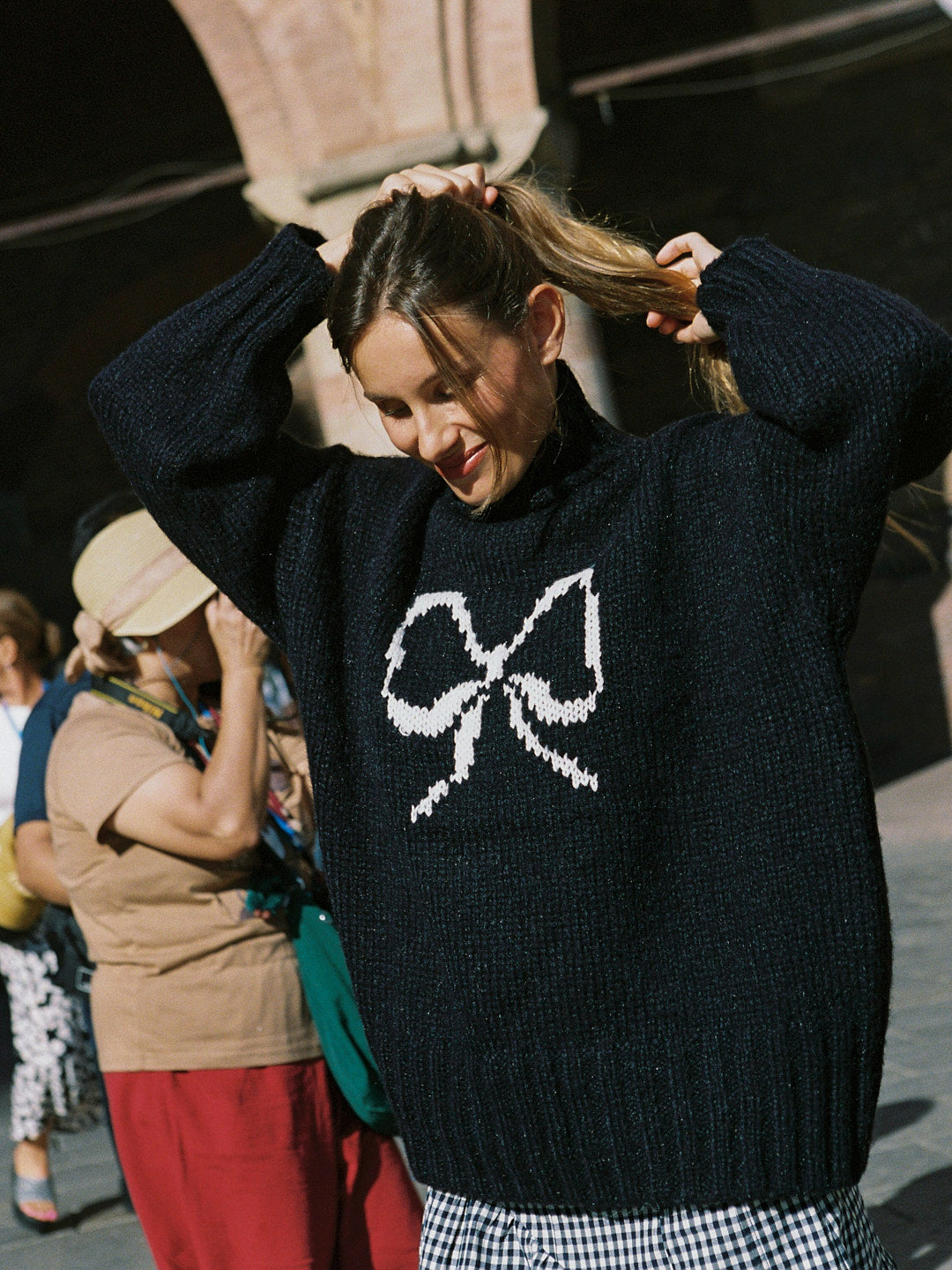 Lisa Says Gah - Cece Turtleneck - Ink Bow -