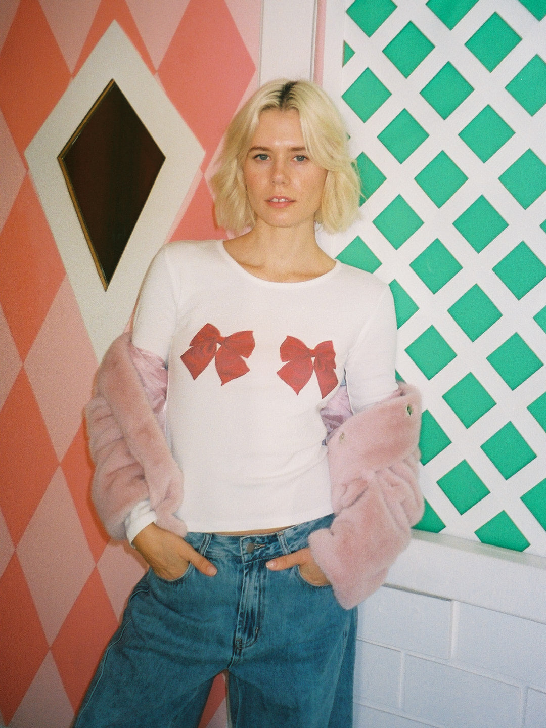 Lisa Says Gah - Dana Long Sleeve Tee - White/Bows -