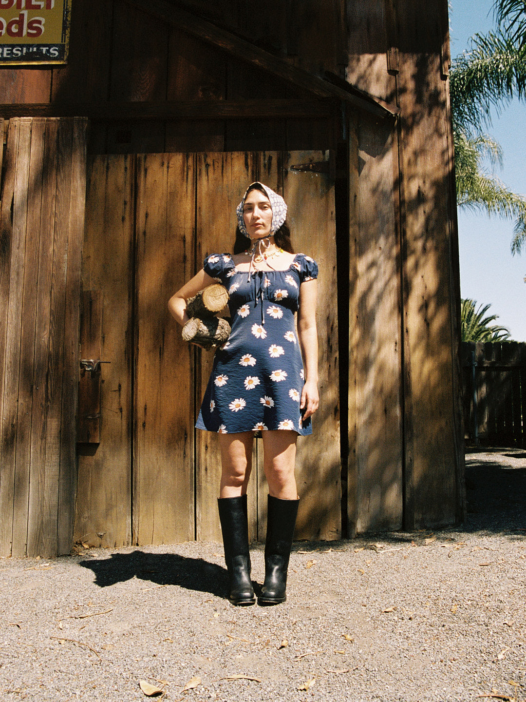 Lisa Says Gah - Suzy Dress - Navy Daisy -