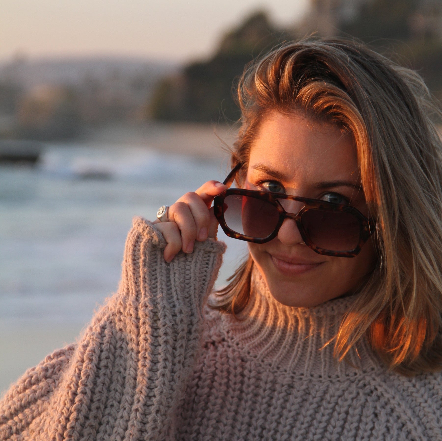 Wavey Sunglasses - The Espresso Martini -
