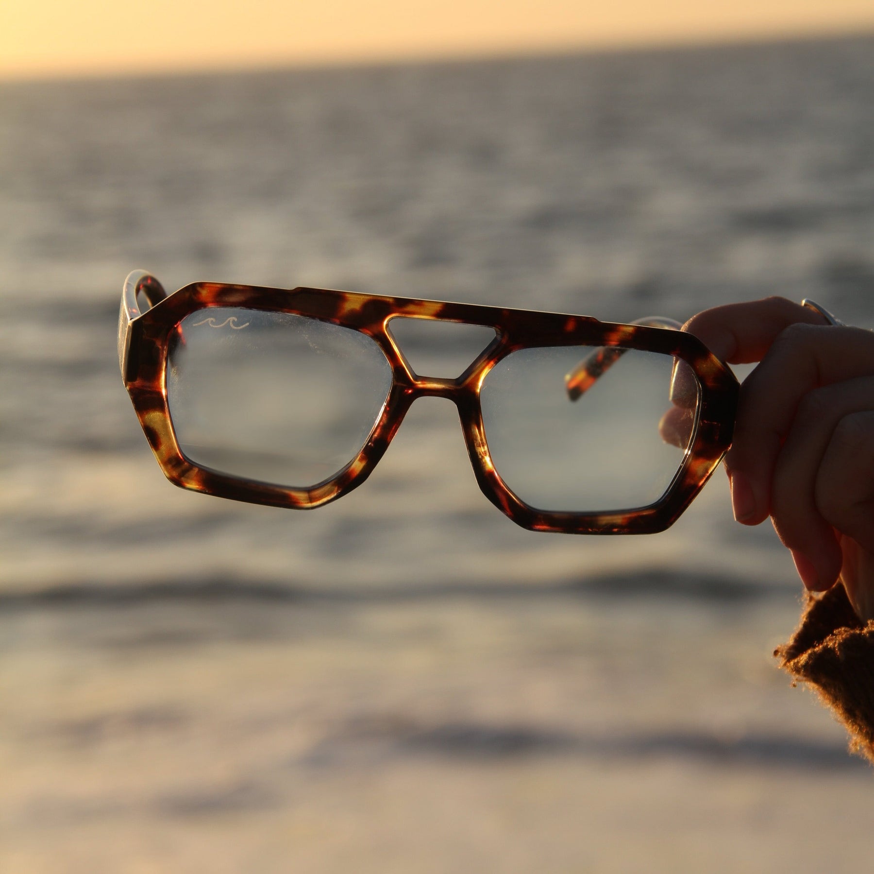 Wavey Sunglasses - The Old Fashion -