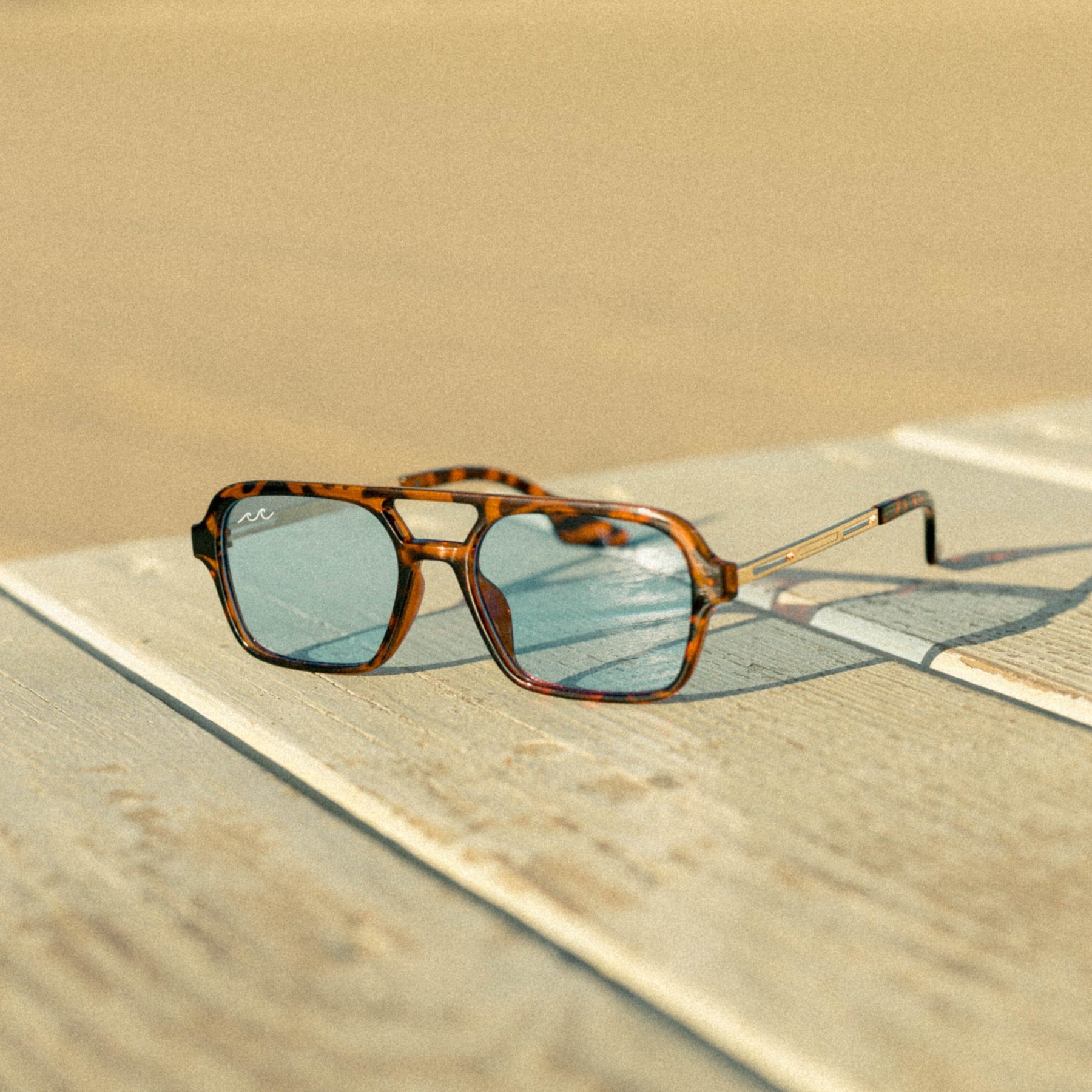 Wavey Palms Oasis Sunglasses - Offe Market