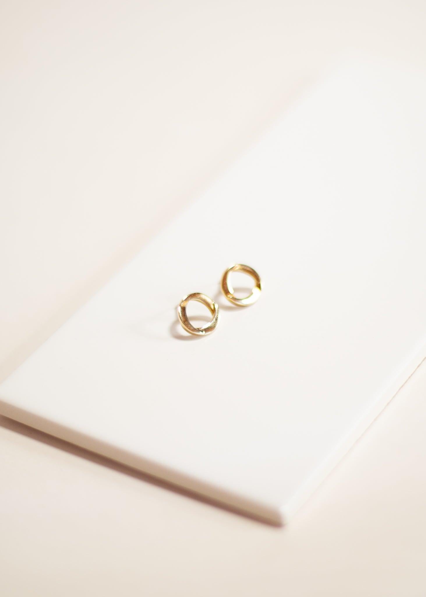 Olivia Studs - Brass - offe market